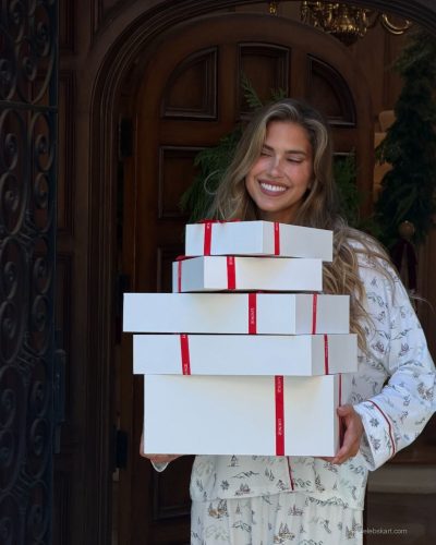 Kara Del stuns in stylish look at appearance 2025