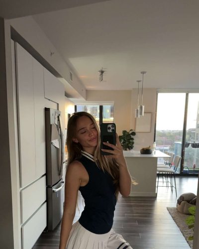 Kyla Dodds spotted in stylish look during Instagram post