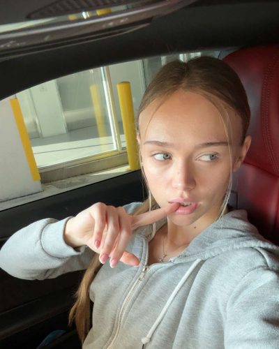 Kyla Dodds stuns in stylish look at Instagram post 2026