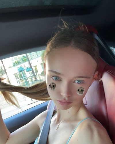 Kyla Dodds showcases stylish look