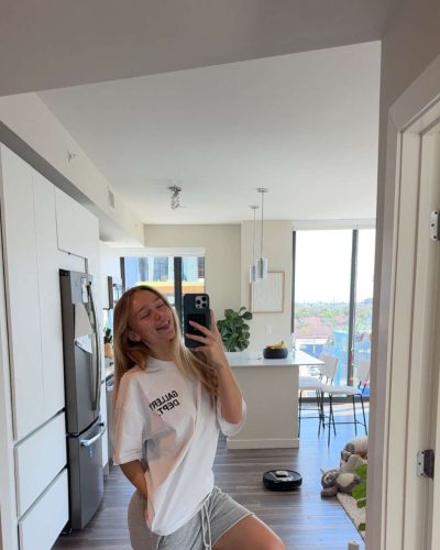 Kyla Dodds spotted in stylish look during Instagram post