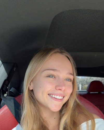 Kyla Dodds looks stunning in stylish look