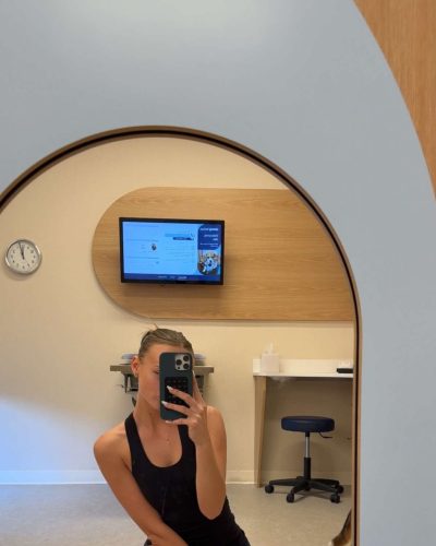 Kyla Dodds looks stunning in stylish look