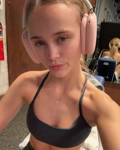 Kyla Dodds turns heads in jacket