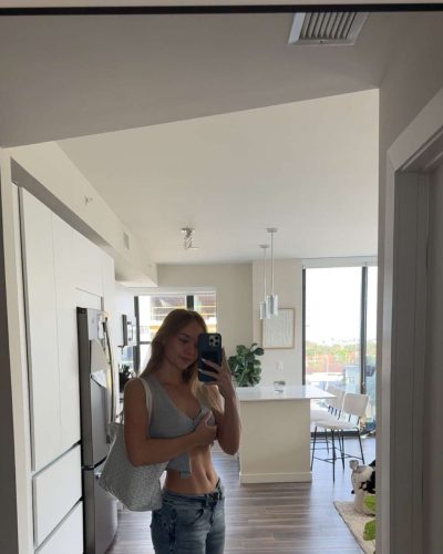 Kyla Dodds turns heads in stylish look