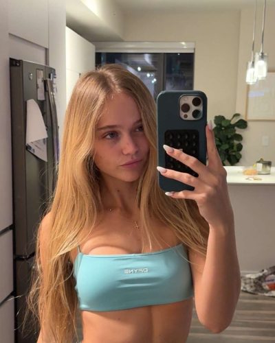 Kyla Dodds stuns in stylish look at Instagram post 2026