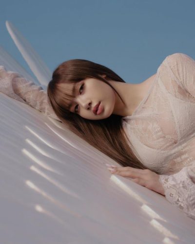 Lalisa Manobal turns heads in stylish look