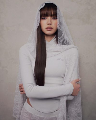 Lalisa Manobal looks stunning in stylish look