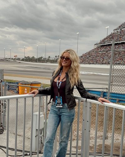 Lindsay Brewer Instagram Photos, February 2026 12