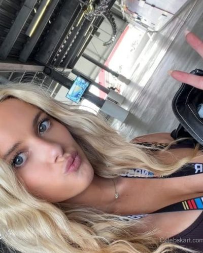 Lindsay Brewer Instagram Photos, February 2026 19