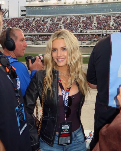 Lindsay Brewer Instagram Photos, February 2026 8