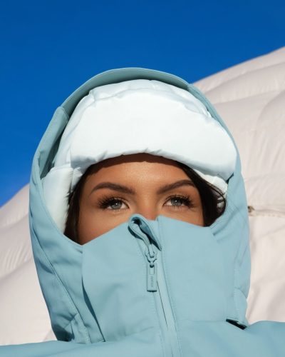 Liza Makhu turns heads in stylish look