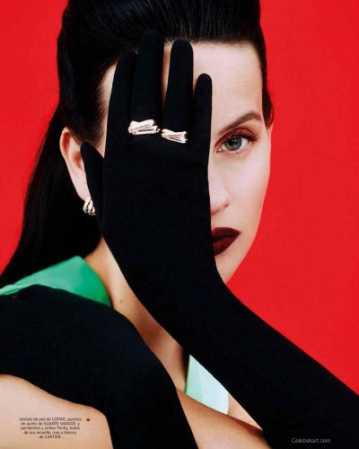 Milena Smit stuns in stylish look at appearance 2025