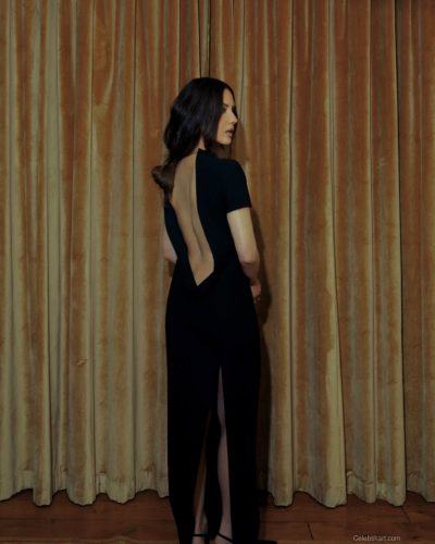 Olivia Munn turns heads in stylish look