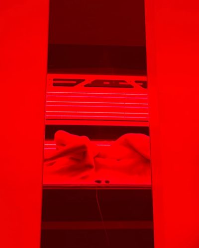 Penny Lane looks stunning in stylish look