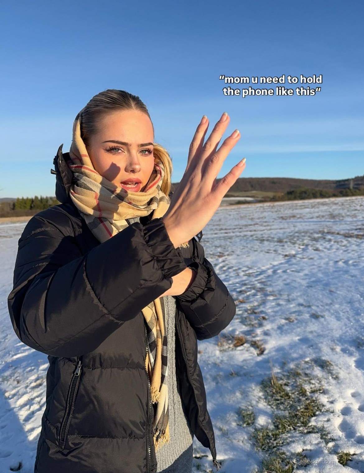 Sara Crumbleleg Instagram Photos, February 2026 3