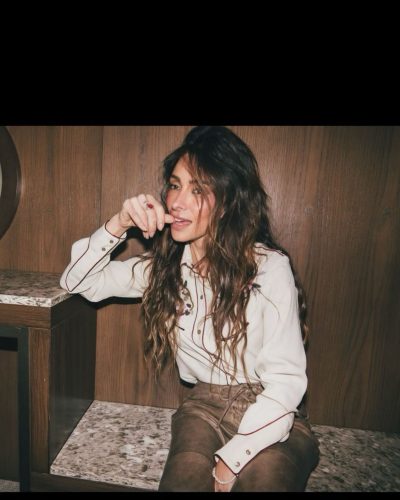 Sarah Shahi looks stunning in stylish look