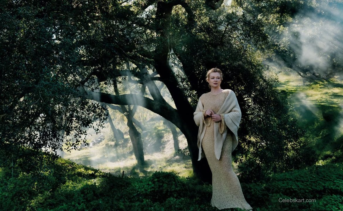 Sarah Snook Vogue China Feature, February 2026 10