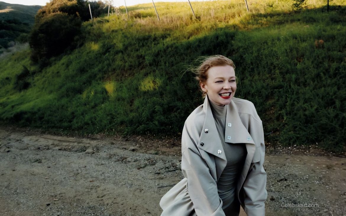 Sarah Snook Vogue China Feature, February 2026 6