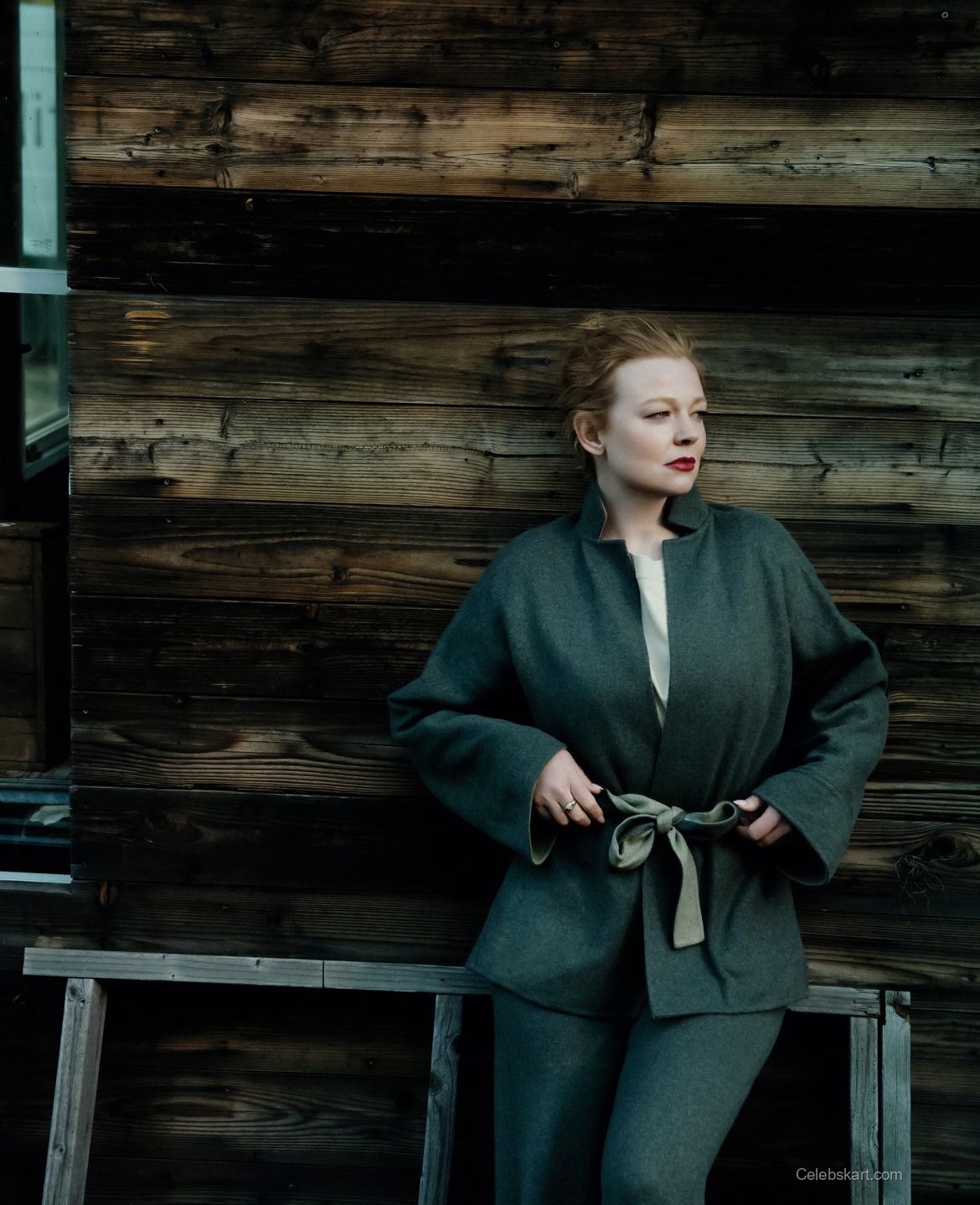 Sarah Snook Vogue China Feature, February 2026 9