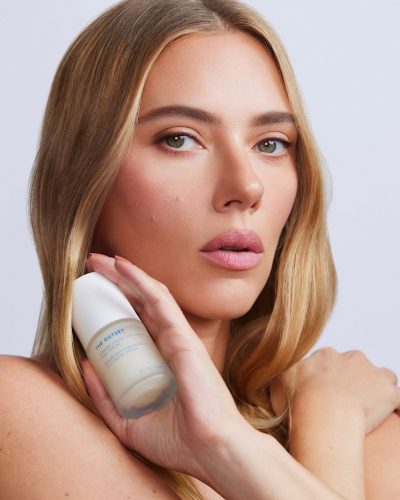 Scarlett Johansson stuns in stylish look at appearance 2026