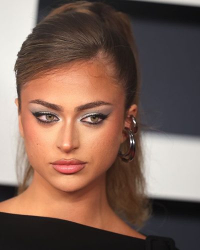 Shana Orts stuns in stylish look at awards 2026