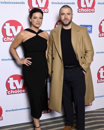 Sophie Austin turns heads in stylish look