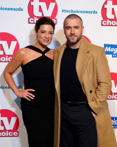 Sophie Austin looks stunning in stylish look