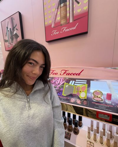 Alana Kern stuns in stylish look at Instagram post 2026