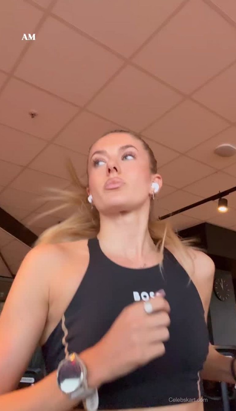 Alica Schmidt, Red Carpet Fashion At 2023 Oscars Party 2