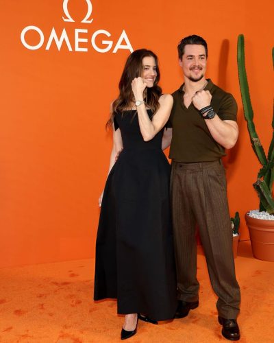 Allison Williams timeless black dress streamlined fashion trends