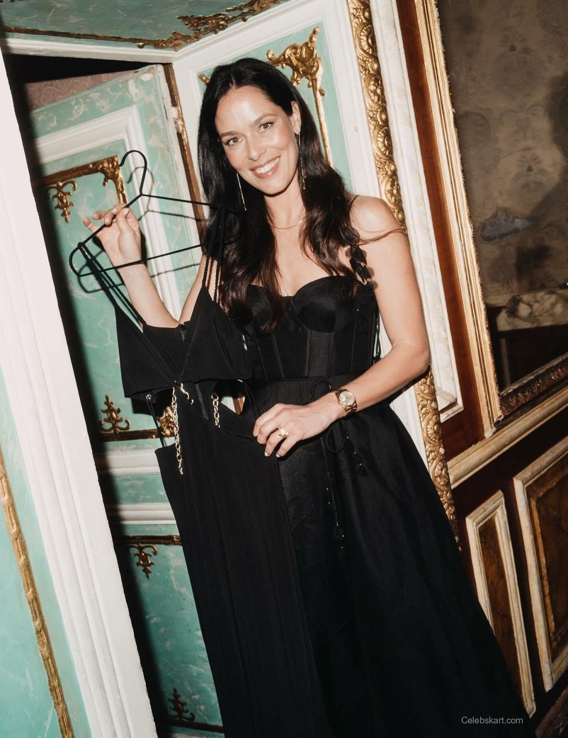 Ana Ivanovic Toni Garrn Wow In Chic Styles At Paris Diner, March 2026 6