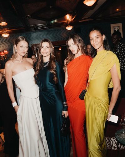 Ana Ivanovic luxurious black gown emphasizes her figure beautifully.