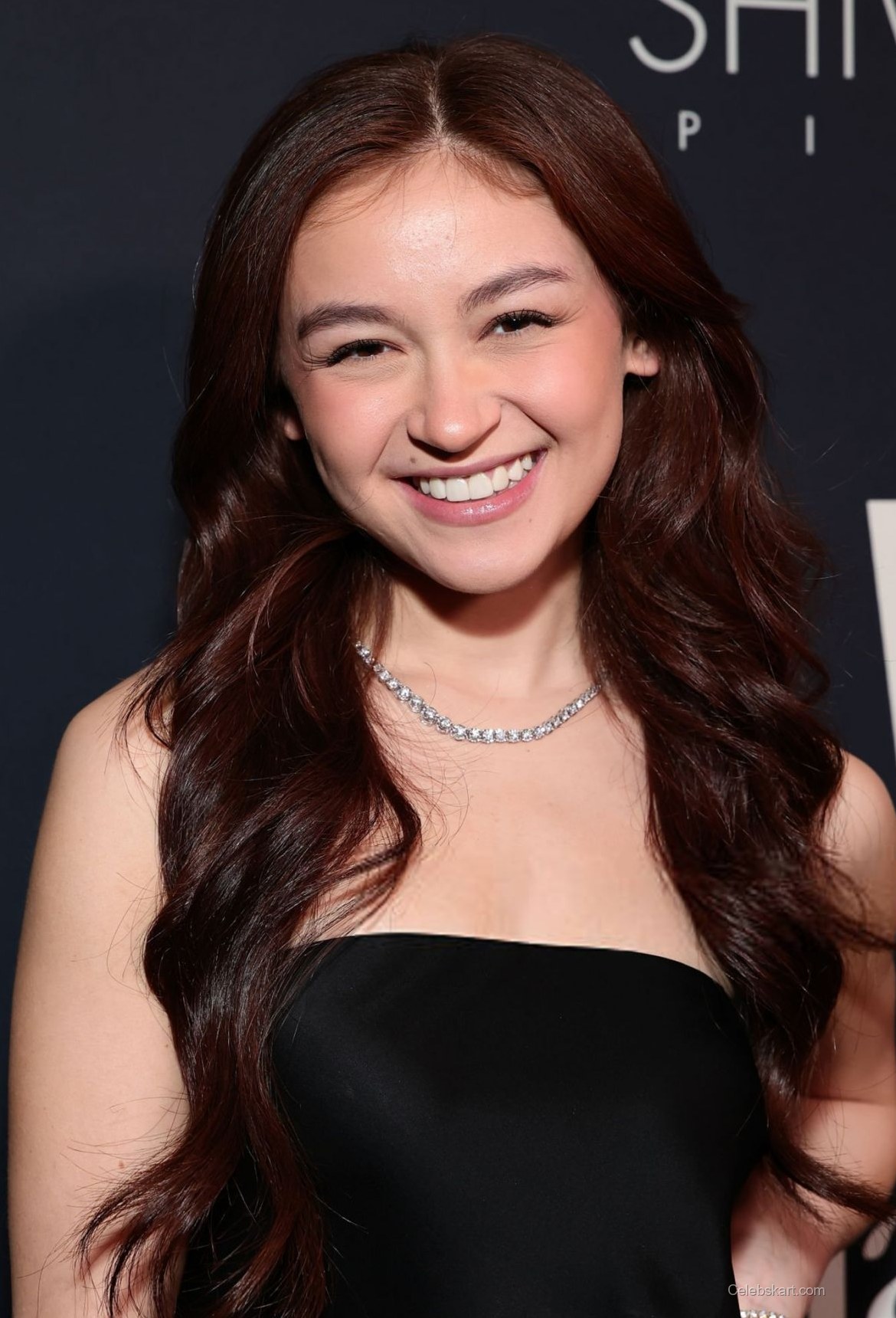 Anna Cathcart Shines At Wif Oscars Nominees Celebration, March 2023 6