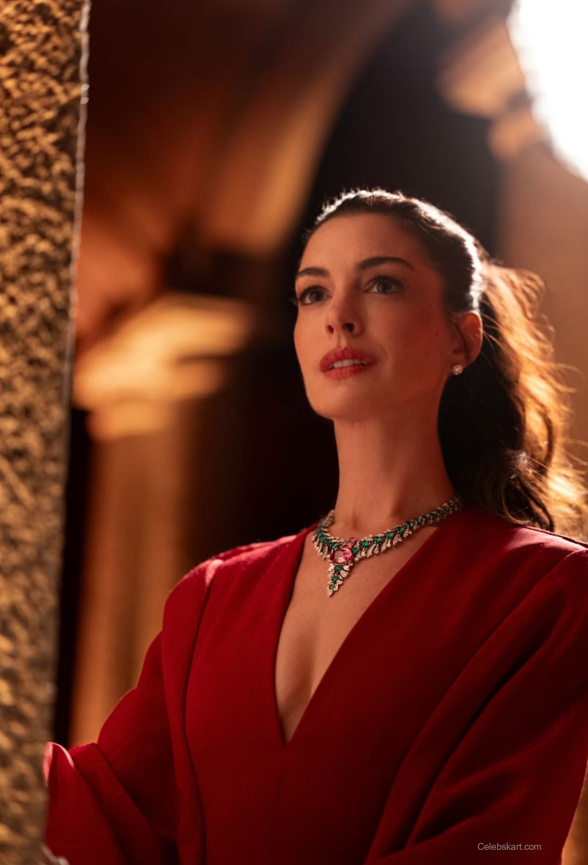 Anne Hathaway At Bvlgari Oscars Party 2026 1