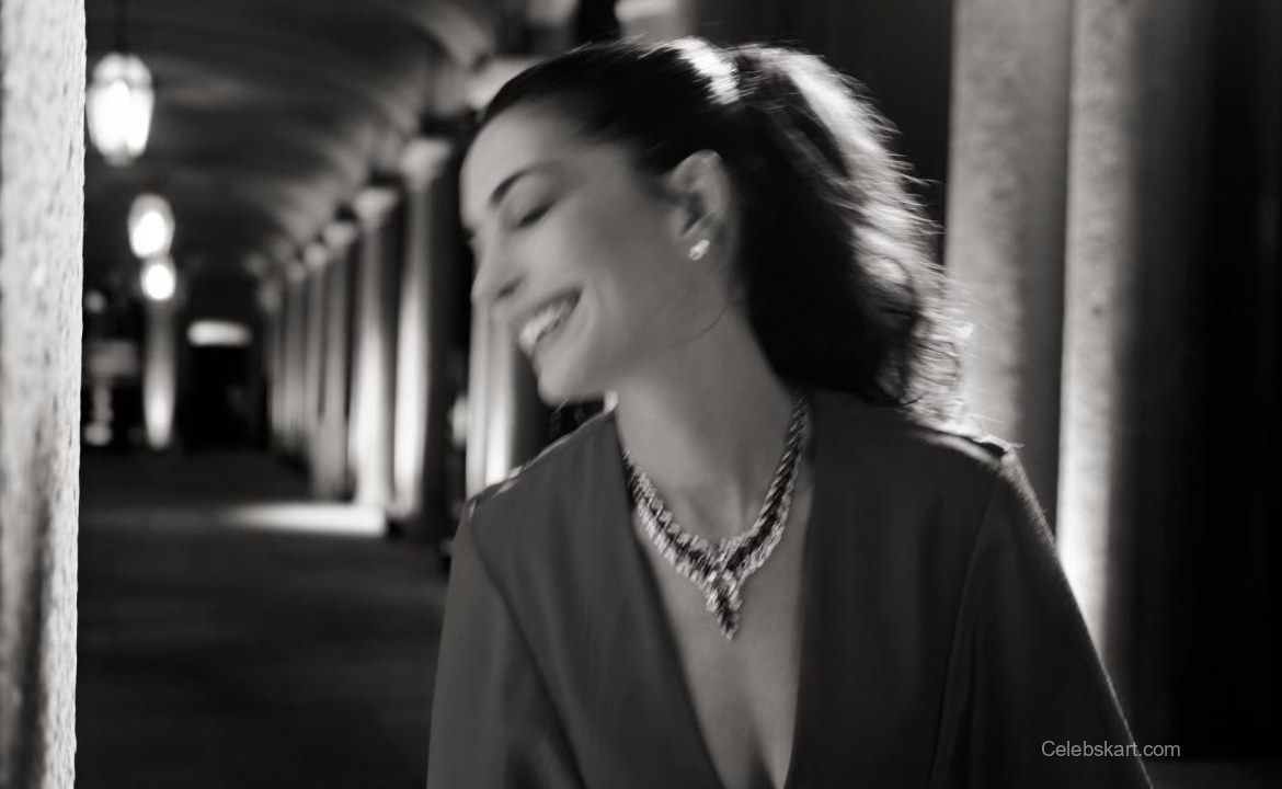 Anne Hathaway At Bvlgari Oscars Party 2026 2