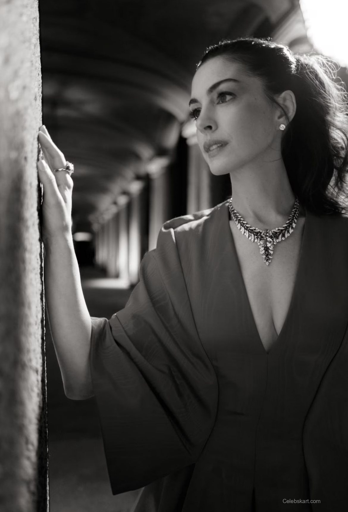 Anne Hathaway At Bvlgari Oscars Party 2026 3