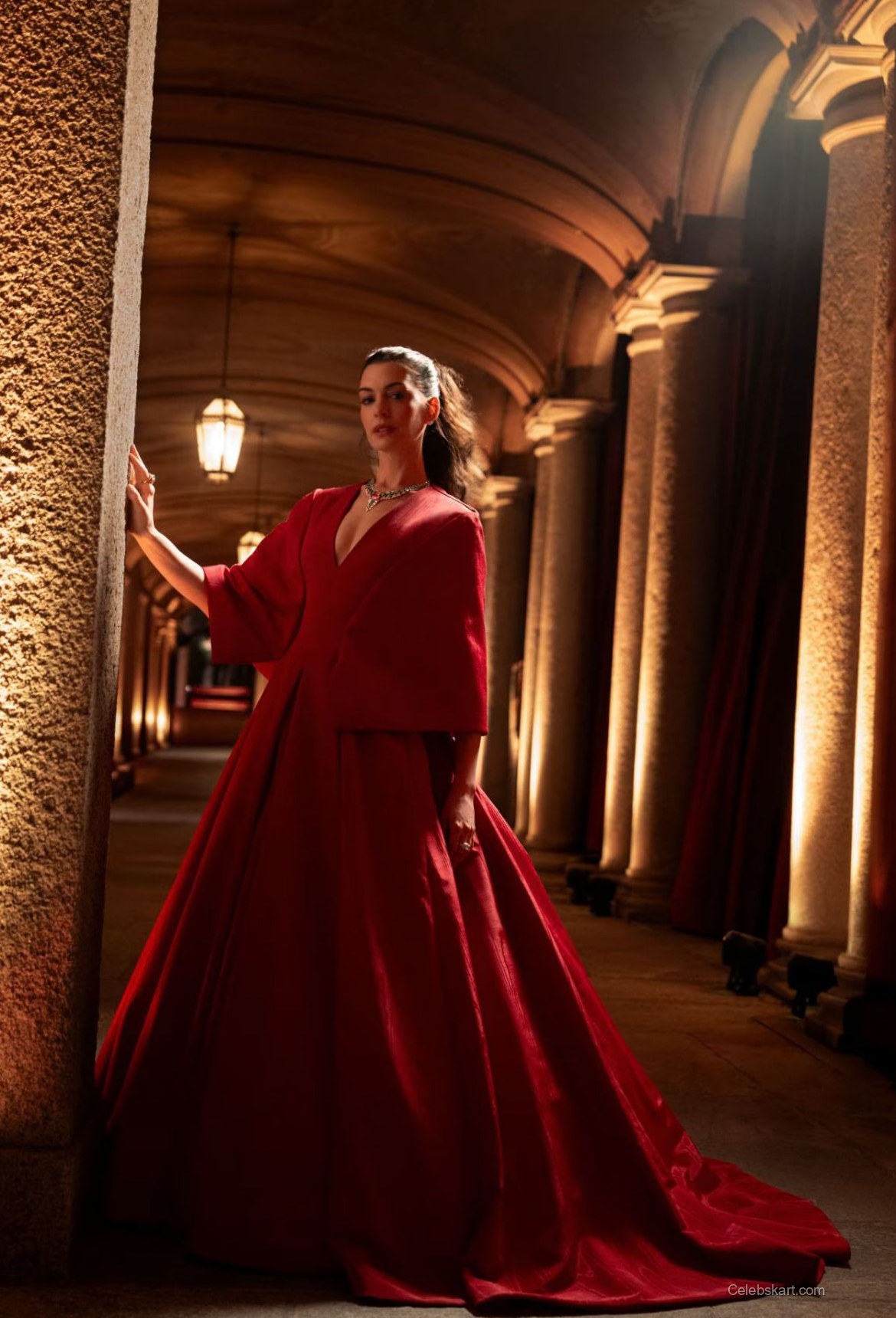 Anne Hathaway At Bvlgari Oscars Party 2026 6