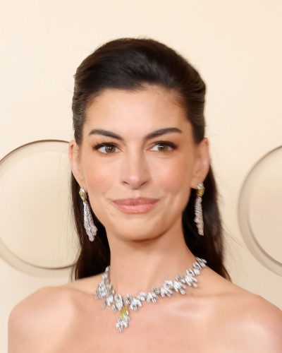 Anne Hathaway stuns in stylish look at appearance 2026
