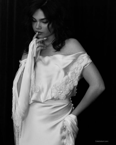 Ariana Greenblatt showcases photoshoot look