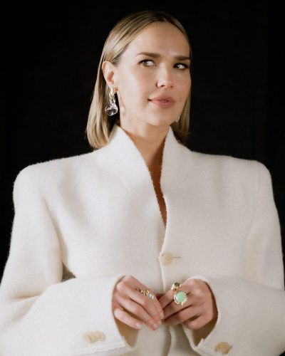 Arielle Kebbel looks stunning in stylish look