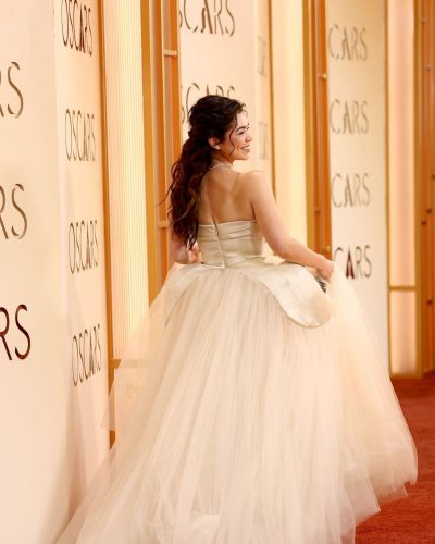 Auli’i Cravalho turns heads in stylish look