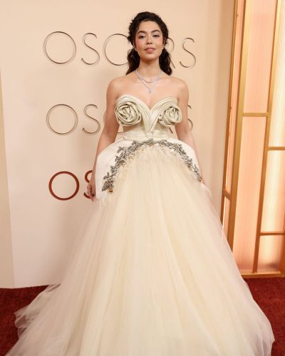 Auli’i Cravalho looks stunning in stylish look