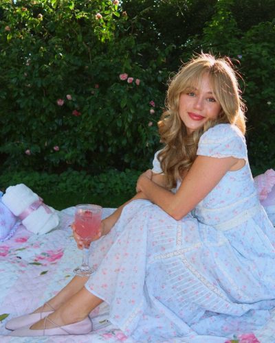 Brec Bassinger, Red Carpet Style 2023: Outfit Photos 8