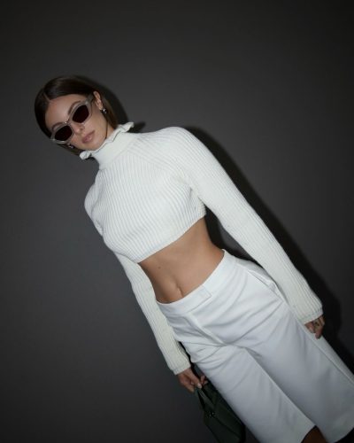 Carmella Rose showcases stylish look