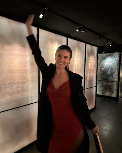 Carmella Rose showcases stylish look