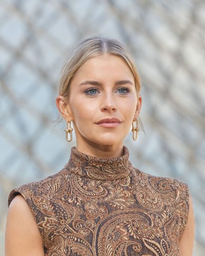 Caroline Daur turns heads in stylish look