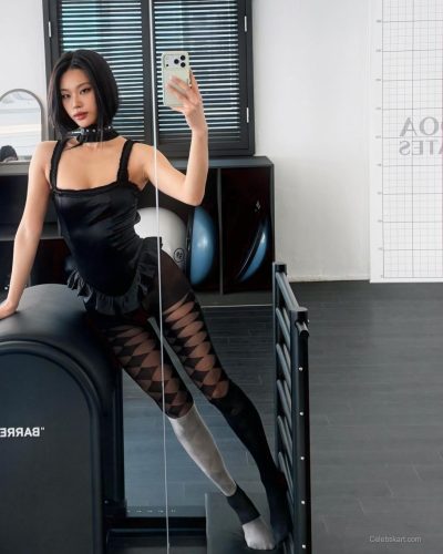 Cece Zhen stuns in stylish look at Instagram post 2026