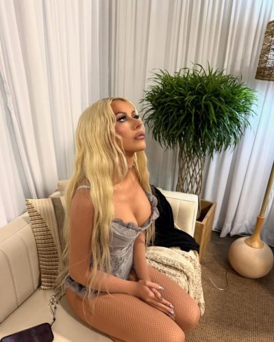 Christina Aguilera – Stunning Party Look 2023 6