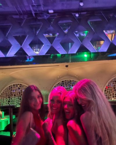 Coco Quinn looks stunning in stylish look